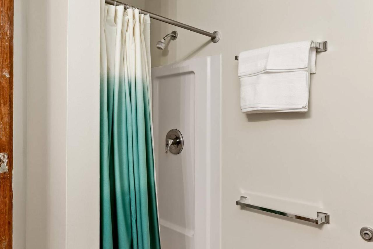 Trifecta Historic Brick 2Br Getaway Superhost Leilighet Durham Rom bilde